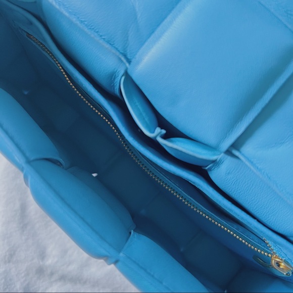 Bottega Veneta padded chain cassette- Like New - Picture 5 of 12